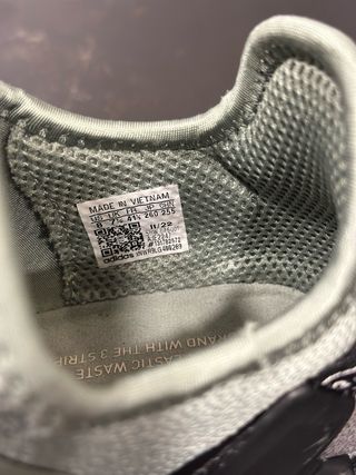 Adidas NMD R1 V2 Talla 41.5