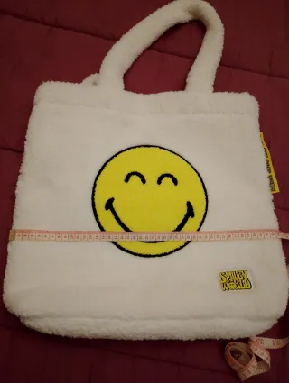 Bolso borrego Smiley blanco y amarillo