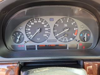 BMW Serie 5 2001 528i pegatina medioambiental