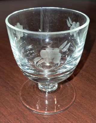 Set 12 bicchierini da liquore vintage incisi