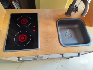 Cocinita de madera para niños