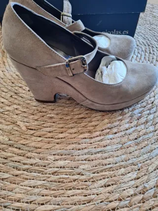 Zapatos Nicolas Talla 37 Cuña Ante Taupé