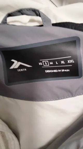 Chaqueta TENBA gris y blanca