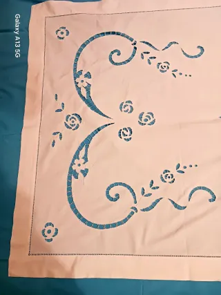 Copricuscini ricamati a mano vintage