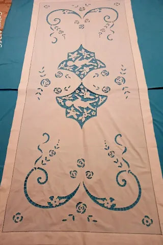 Copricuscini ricamati a mano vintage