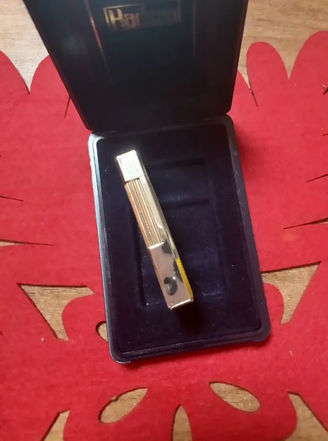 Encendedor de metal plateado Hadson Duval