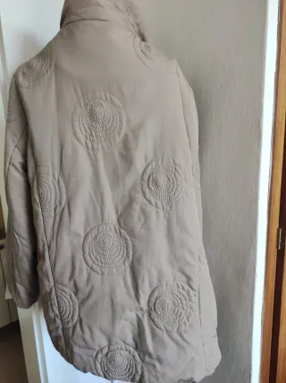 Chaquetón señora beige