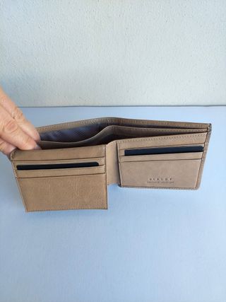 Portafoglio Sisley nuovo in pelle colore marrone