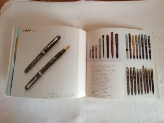 Libro di penne stilografiche antiche