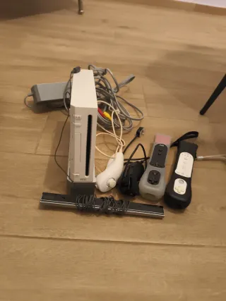 Consola Wii Blanca con Accesorios y dos juegos