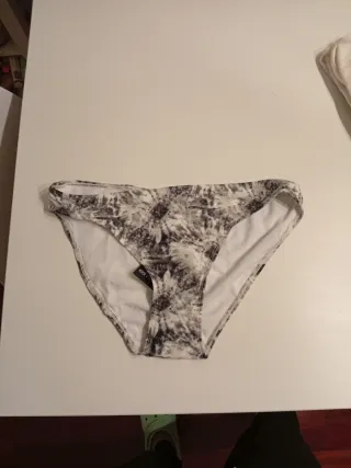 Bikini estampado gris y blanco