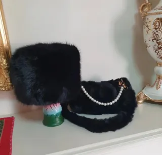 Colbalcco e Borsa Pelliccia Sintetica Nera