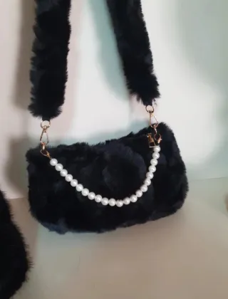 Colbalcco e Borsa Pelliccia Sintetica Nera