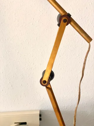 Lámpara articulada vintage para mesa de dibujo