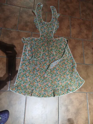 Delantal floral vintage