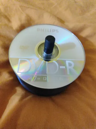 40 DVD-R Philips 4.7 GB 120 Min