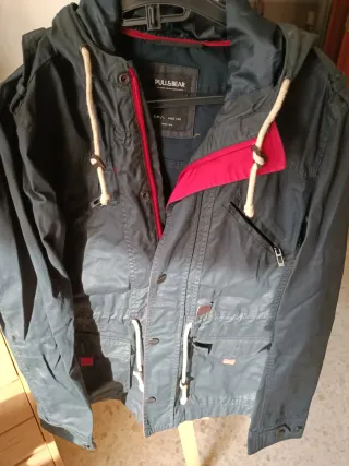 Chubasquero Parka Hombre Pull&Bear Talla L