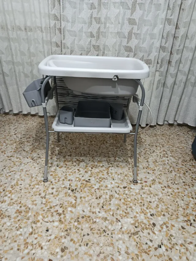 Vaschetta con fasciatoio Chicco