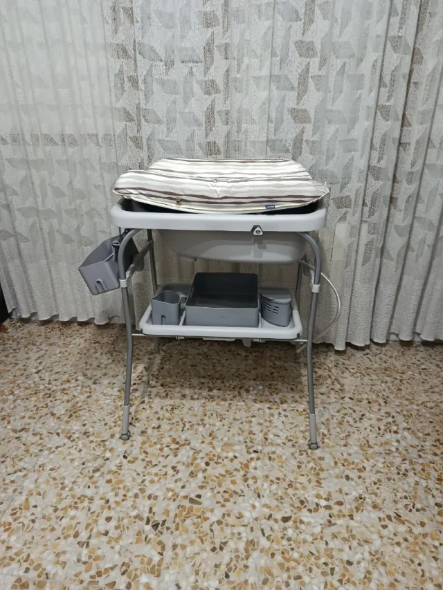 Vaschetta con fasciatoio Chicco