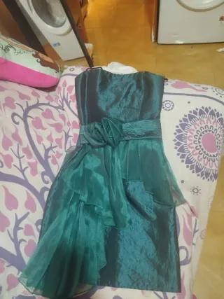 Vestido verde de fiesta sin tirantes