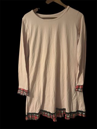 Vestido rosa con puntilla y cuadros