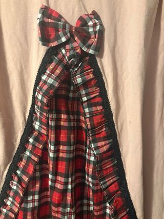 Vestido rosa con puntilla y cuadros