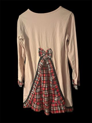 Vestido rosa con puntilla y cuadros