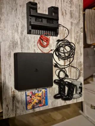 Playstation 4+3 joystick+stand con ventola +Gioco