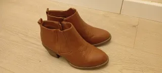 Botines marrones de tacón