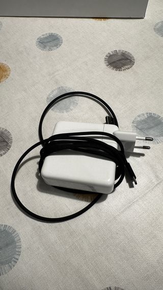 MacBook Pro 14” + Magic Mouse + Final Cut Pro