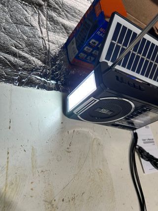 Rádio Portátil KSST K-098S Solar AM FM