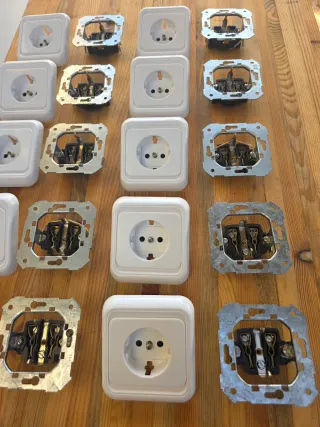 Mecanismos de enchufe completos