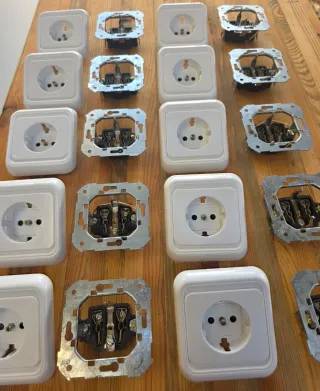 Mecanismos de enchufe completos