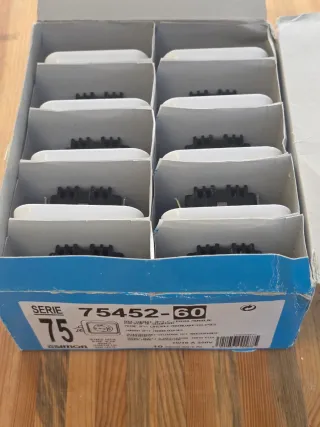 Mecanismos de enchufe completos