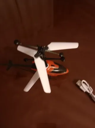 Helicóptero de juguete