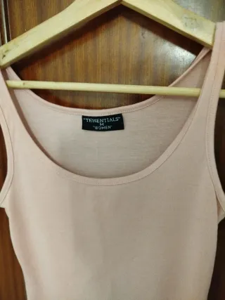 Camiseta Tessentials encaje rosa Talla M
