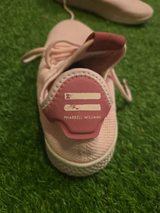 Adidas Hu Pharrell Williams