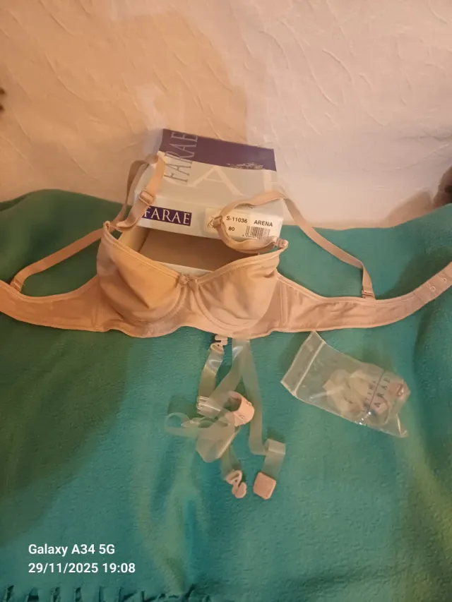 Sujetador Farae:  Nuevo Talla80