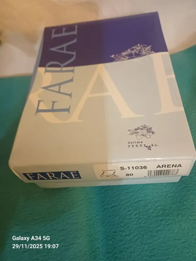 Sujetador Farae:  Nuevo Talla80