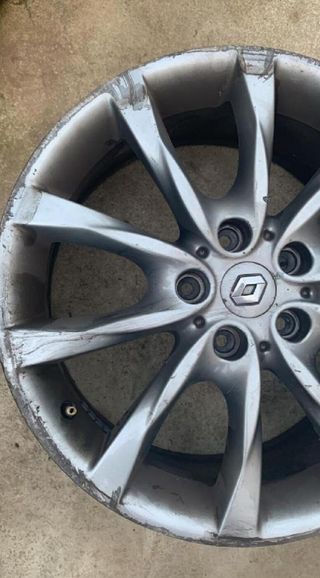 R18 llanta renault megane iii renault sport 260686