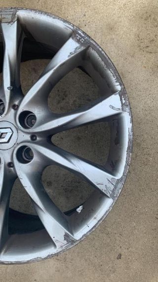 R18 llanta renault megane iii renault sport 260686