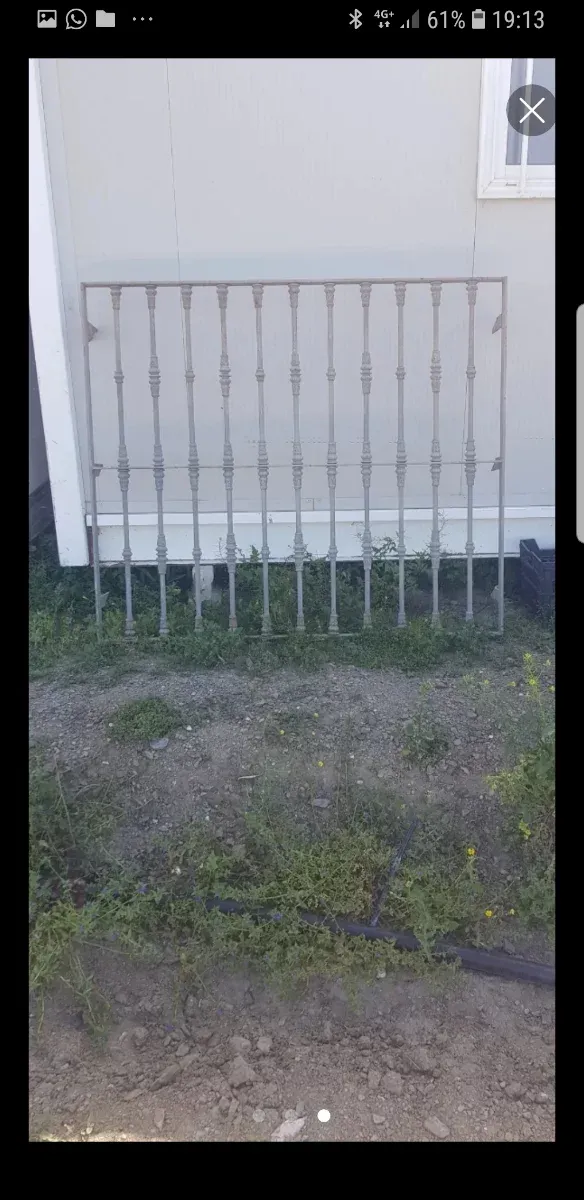 Reja de hierro macizo de 138 x 119 cm