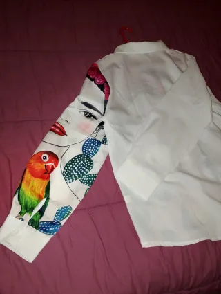 Blusa Frida Kahlo y Pájaros Multicolor