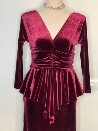 Vestido de fiesta burdeos de terciopelo