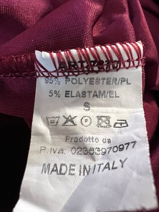 Vestido de fiesta burdeos de terciopelo