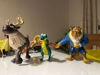 Lote Juguetes Disney y Barbie