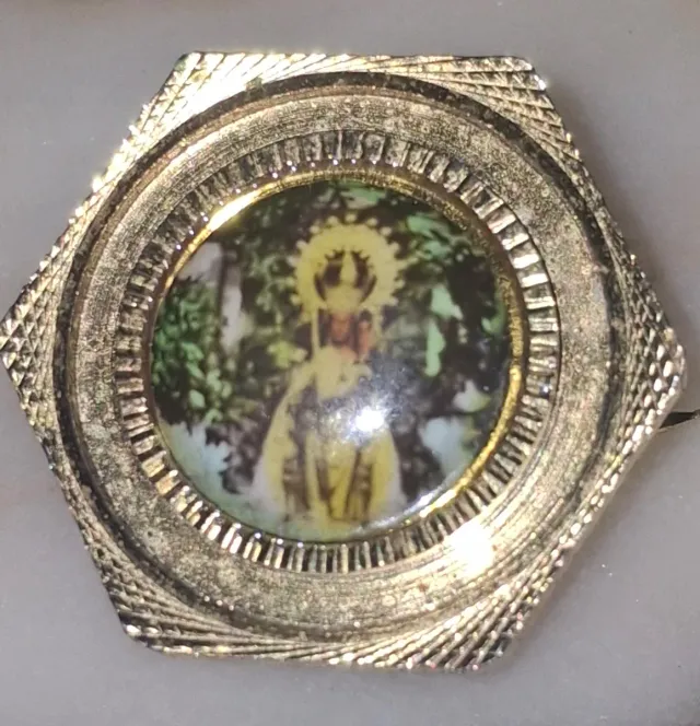 Antico Pin della Vergine di Guadalupe