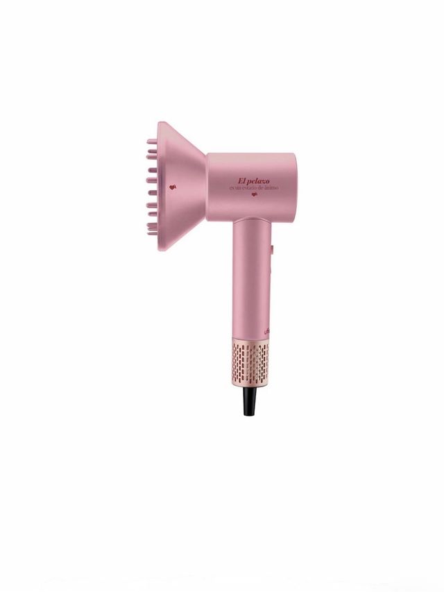 Secador de pelo rosa vecina rubia en su caja