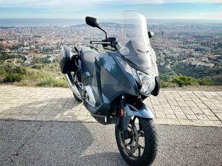 Honda Integra 700 (carnet A)