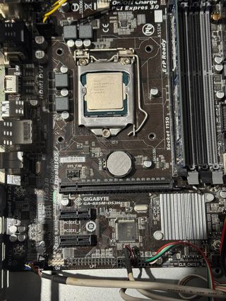 Placa base GIGABYTE GA-B85M-DS3H Socket 1150